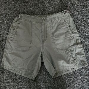 Columbia Vintage Hiking Cargo Shorts – Grey, Women’s Size 6